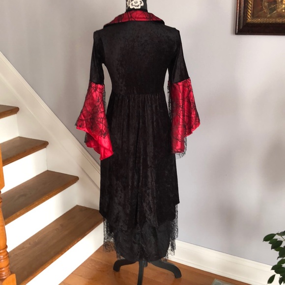 Divine vampiress - Picture 6 of 7